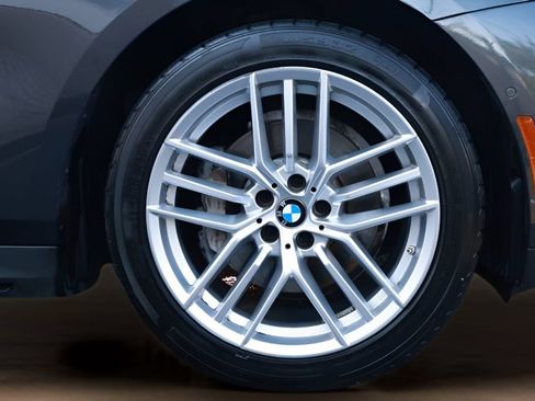 Used 2025 BMW 530i RWD image 44