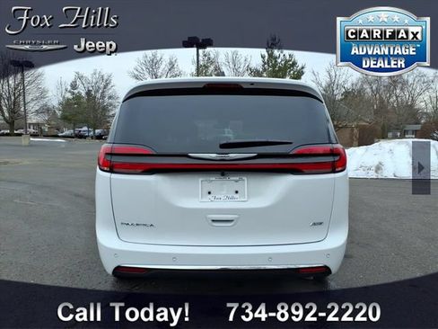 New 2026 Chrysler Pacifica Select AWD/4WD image 7