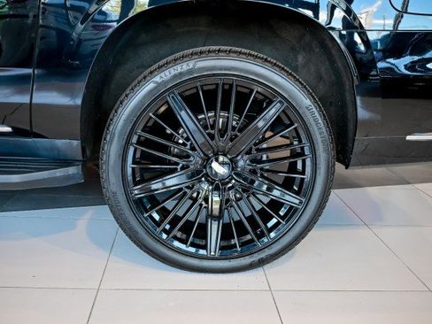 Used 2021 Cadillac Escalade ESV Premium Luxury AWD/4WD image 43