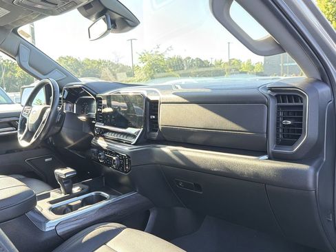 Used 2023 Chevrolet Silverado 1500 LTZ w/ LTZ Convenience Package II AWD/4WD image 17