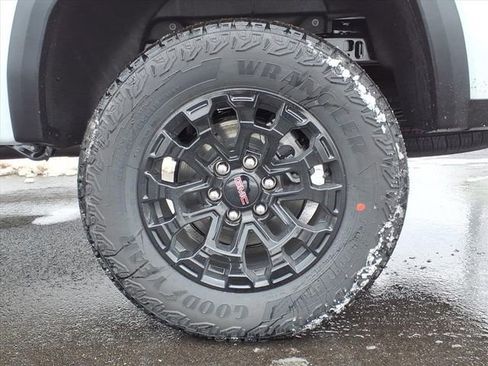 New 2026 GMC Canyon Elevation image 7