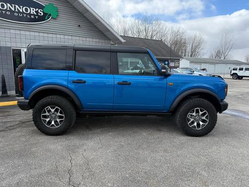 Used 2025 Ford Bronco Badlands AWD/4WD image 2