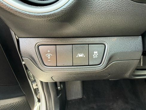 Used 2021 Kia Forte LXS image 11