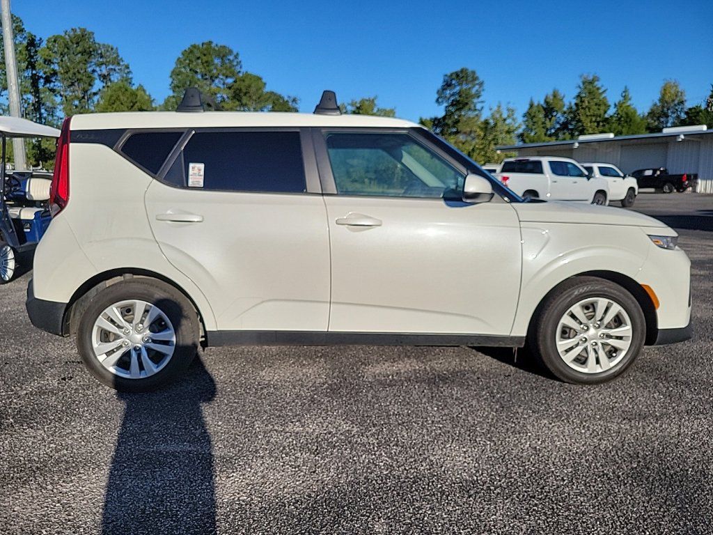 Used 2020 Kia Soul LX FWD image 9