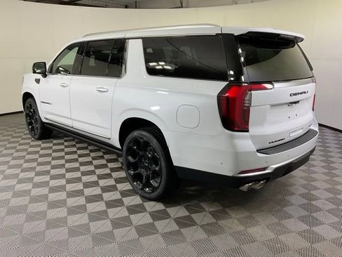 New 2026 GMC Yukon XL Denali w/ Denali Reserve Package AWD/4WD image 4