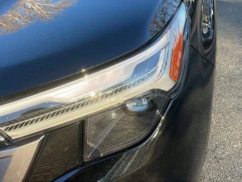 Certified 2025 Subaru Forester Limited image 10