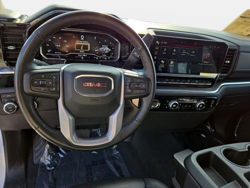 Used 2024 GMC Sierra 1500 SLT AWD/4WD image 35