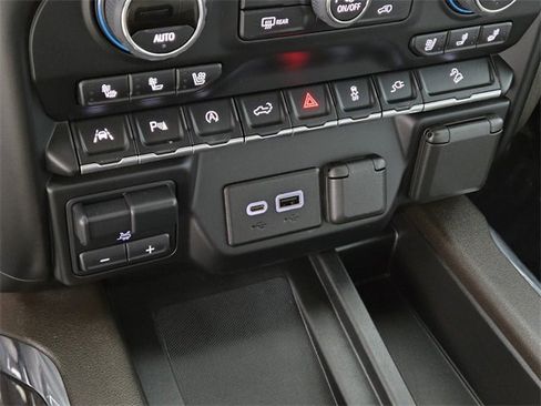 Used 2022 Chevrolet Silverado 1500 LTZ w/ Safety Package II image 38