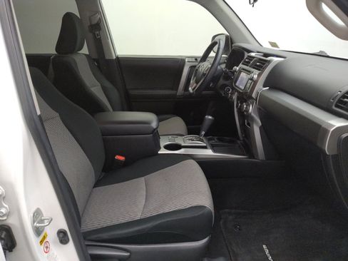 Used 2018 Toyota 4Runner SR5 image 21