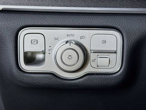 Certified 2022 Mercedes-Benz GLE 350 4MATIC image 11