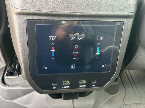 New 2026 GMC Yukon AT4 Ultimate w/ LPO, Floor Liner Package AWD/4WD image 7