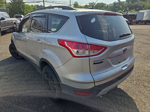 Used 2016 Ford Escape SE w/ Equipment Group 201A AWD/4WD image 6