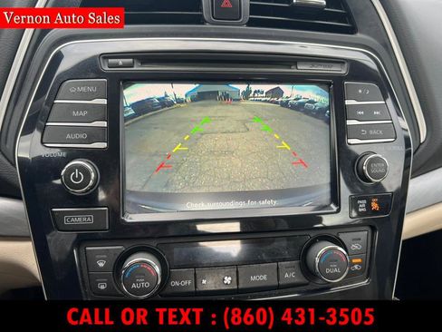 Used 2017 Nissan Maxima 3.5 SV image 21