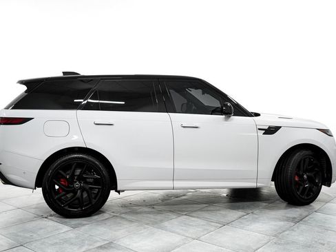 Used 2025 Land Rover Range Rover Sport Dynamic SE AWD/4WD image 7