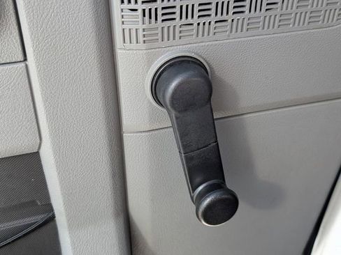 Used 2015 Ford E-350 and Econoline 350 Super Duty image 29