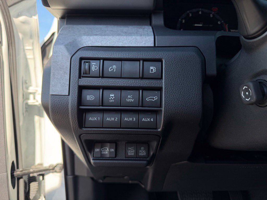 Used 2025 Toyota 4Runner Trailhunter AWD/4WD image 16