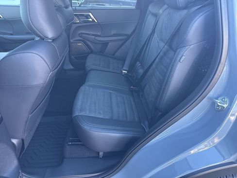 New 2026 Mitsubishi Outlander SE image 24