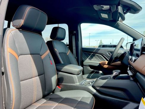 New 2026 GMC Canyon AT4 AWD/4WD image 21