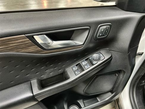 Used 2020 Ford Escape Titanium w/ Titanium Premium Package 2.0 image 14