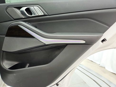 Used 2019 BMW X5 xDrive50i w/ M Sport Package AWD/4WD image 35