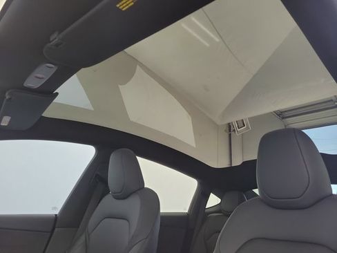 Used 2026 Tesla Model Y Long Range AWD/4WD image 18
