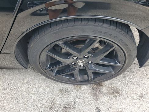 Used 2023 Honda Civic Sport image 5