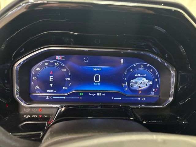 Used 2025 Chevrolet Silverado 1500 LTZ AWD/4WD image 34