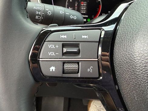 Used 2025 Honda Pilot EX-L image 22