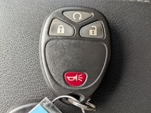 Used 2017 Chevrolet Traverse LT w/ LPO, 'HIT The Road' Package image 36