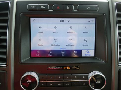 Used 2020 Ford Expedition XLT w/ Equipment Group 202A AWD/4WD image 35
