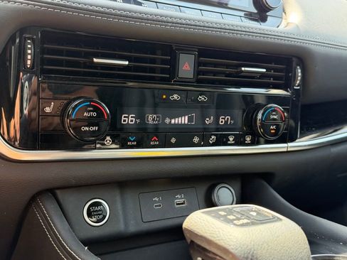 Used 2022 Nissan Rogue SL w/ SL Premium Package FWD image 28