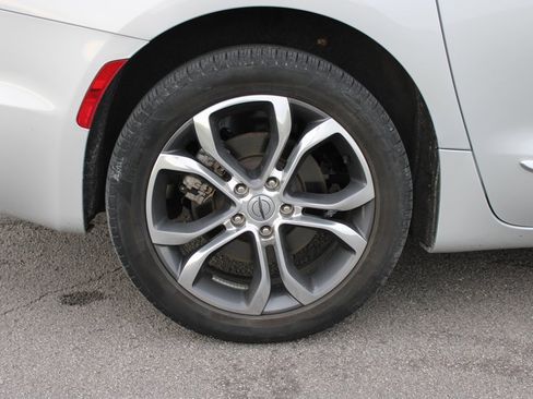 Used 2022 Chrysler Pacifica Pinnacle image 39