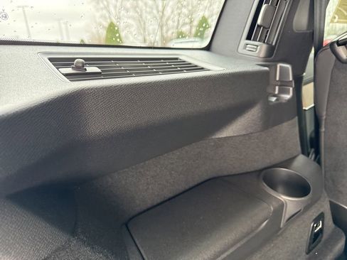 Used 2025 Volvo XC90 B6 Core w/ Climate Package image 14