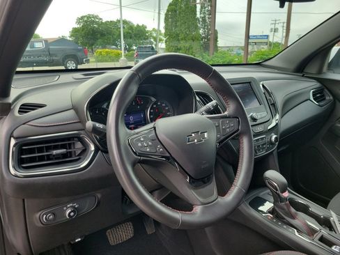 Used 2022 Chevrolet Equinox RS w/ LPO, Floor Liner Package FWD image 20