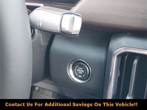 New 2026 GMC Acadia Denali w/ Super Cruise Package image 16