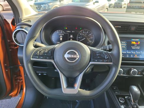 Certified 2023 Nissan Kicks SV image 21