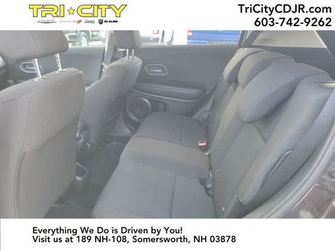 Used 2018 Honda HR-V EX image 18