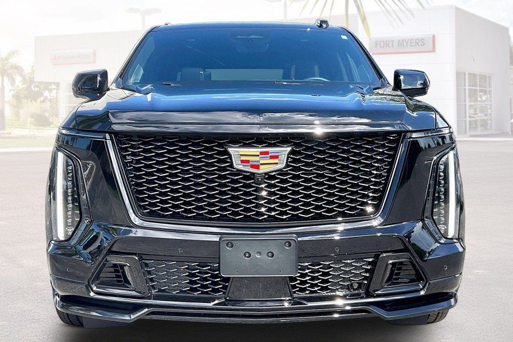 Used 2026 Cadillac Escalade ESV V AWD/4WD image 25