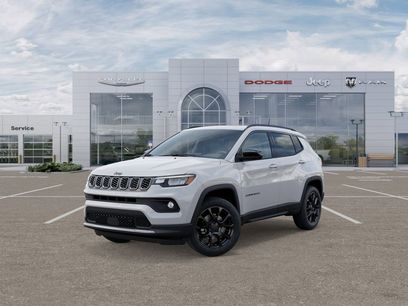 New 2026 Jeep Compass Latitude w/ Sun and Sound Group
