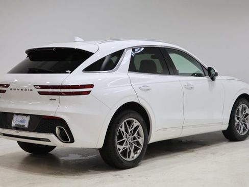 Used 2025 Genesis GV70 2.5T AWD/4WD image 7