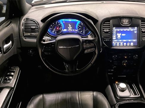 Used 2021 Chrysler 300 S image 8