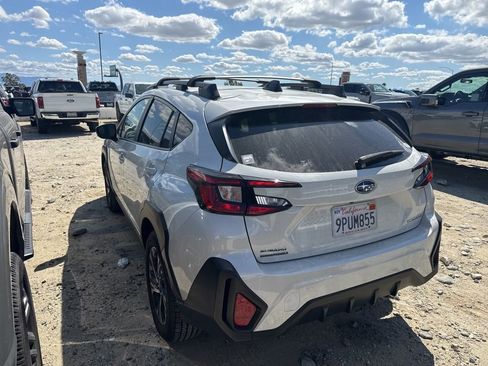 Used 2024 Subaru Crosstrek 2.0i Premium image 4