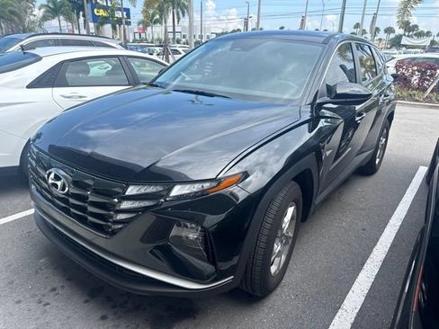 Used 2024 Hyundai Tucson SE FWD image 1