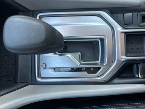 Used 2019 Subaru Forester Base w/ Alloy Wheel Package image 18