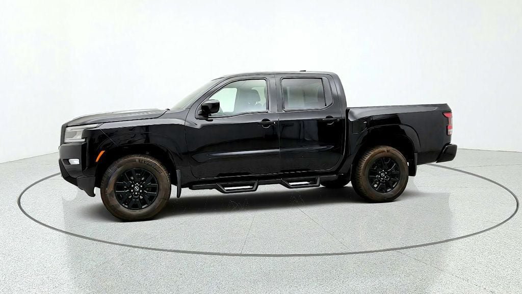 Used 2023 Nissan Frontier SV w/ Midnight Edition Package AWD/4WD image 9