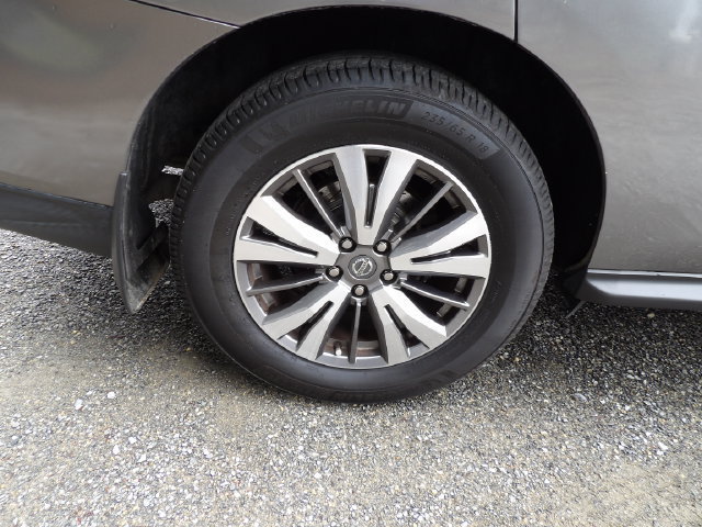 Used 2019 Nissan Pathfinder S AWD/4WD image 9
