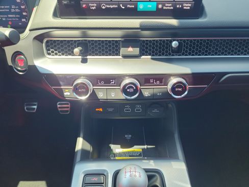 Used 2023 Honda Civic Type R image 14