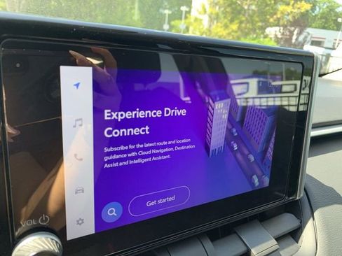 Used 2025 Toyota RAV4 XLE FWD image 23