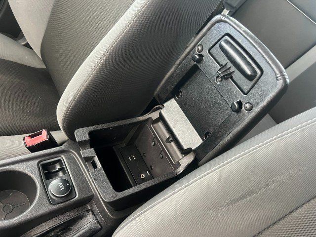 Used 2012 Ford Focus SE FWD image 25