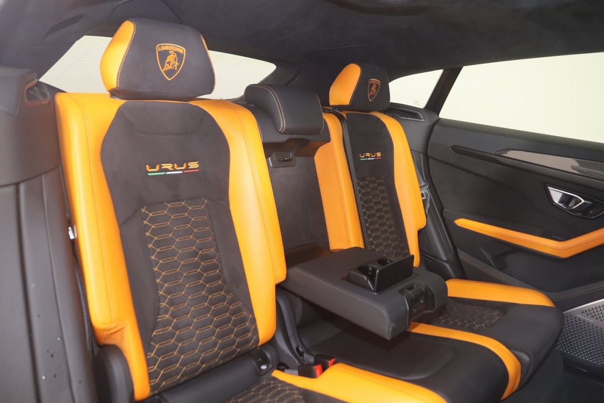 Used 2021 Lamborghini Urus AWD/4WD image 19